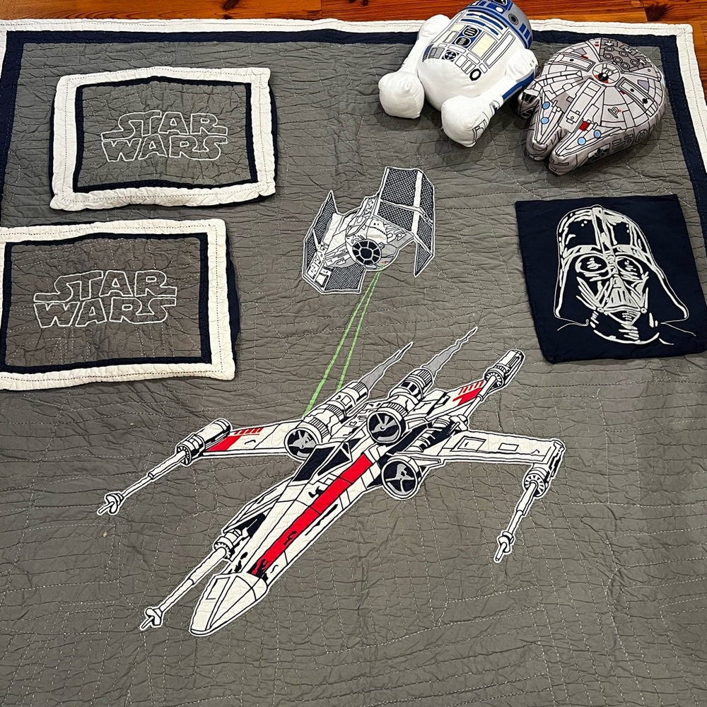 PotteryBarnKids Star Wars Bedding XWing/TIEFighter shams,sheets,DarthVader throw